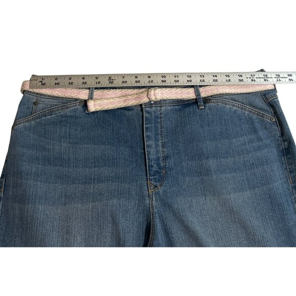 Gloria Vanderbilt Womens Skimmer Jean Shorts W/Belt Size 16 Light Wash Denim - Picture 5 of 7